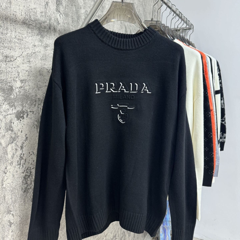 Pra*a sweater